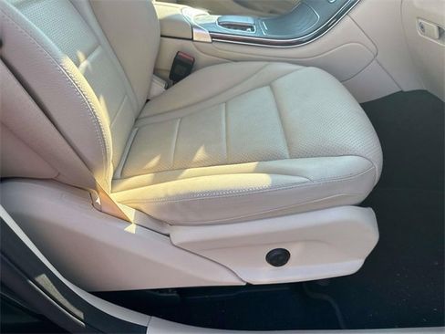 Used 2022 Mercedes-Benz GLC 300 image 16