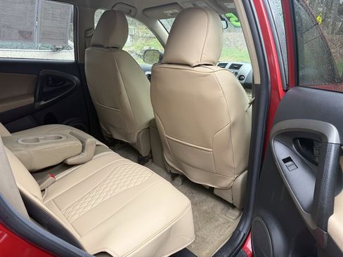 Used 2011 Toyota RAV4 4WD w/ Base L4 Extra Value Pkg image 34