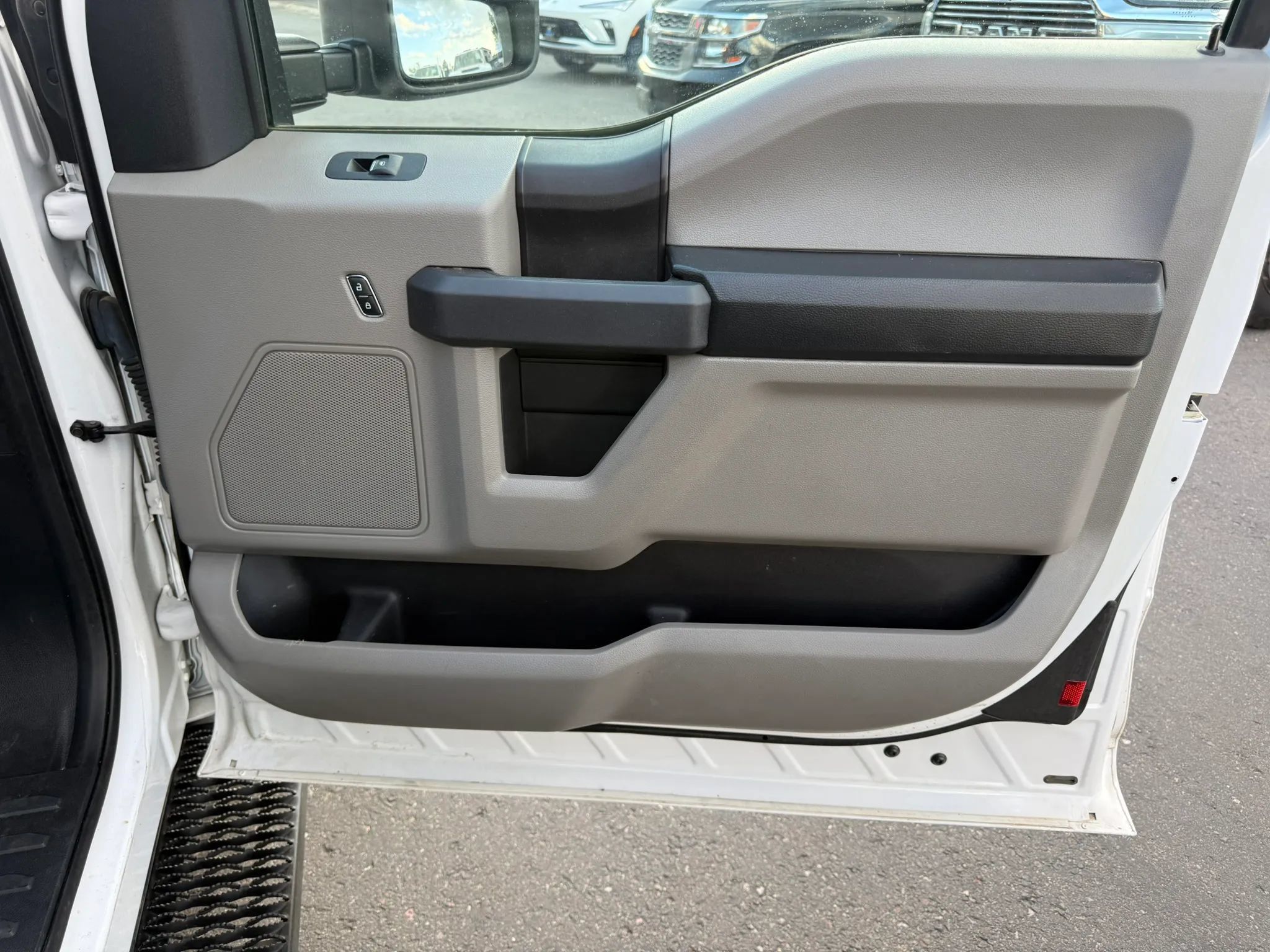 Used 2018 Ford F150 XL w/ Equipment Group 101A Mid AWD/4WD image 35