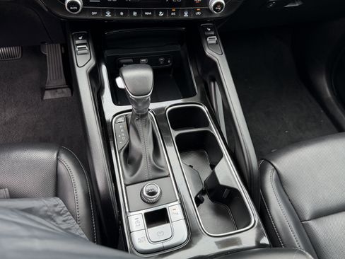 Used 2025 Kia Telluride S FWD image 22
