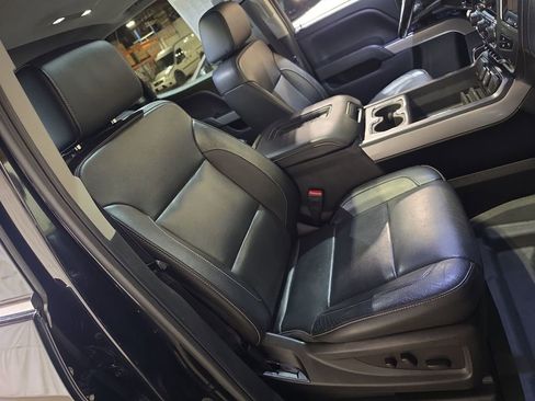 Used 2018 Chevrolet Silverado 1500 LTZ Z71 w/ LTZ Plus Package image 26