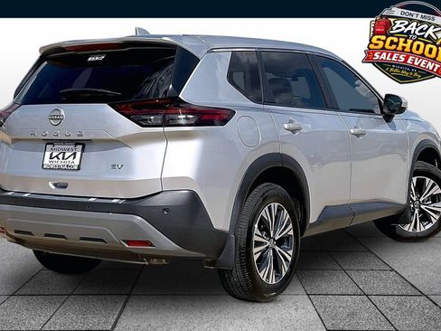 Used 2023 Nissan Rogue SV FWD image 13