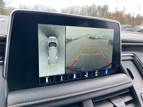 Used 2023 GMC Yukon AT4 w/ Technology Package image 15