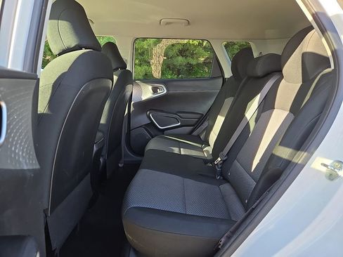 Used 2022 Kia Soul LX w/ Technology Package FWD image 10