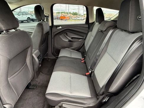 Used 2019 Ford Escape SE FWD image 14