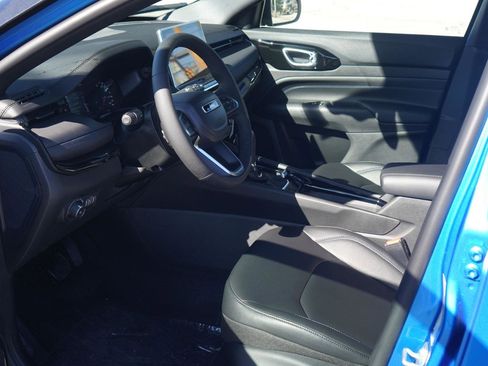 New 2026 Jeep Compass Limited image 25