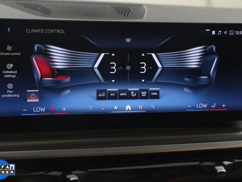 Used 2024 BMW X7 xDrive40i w/ M Sport Package image 41