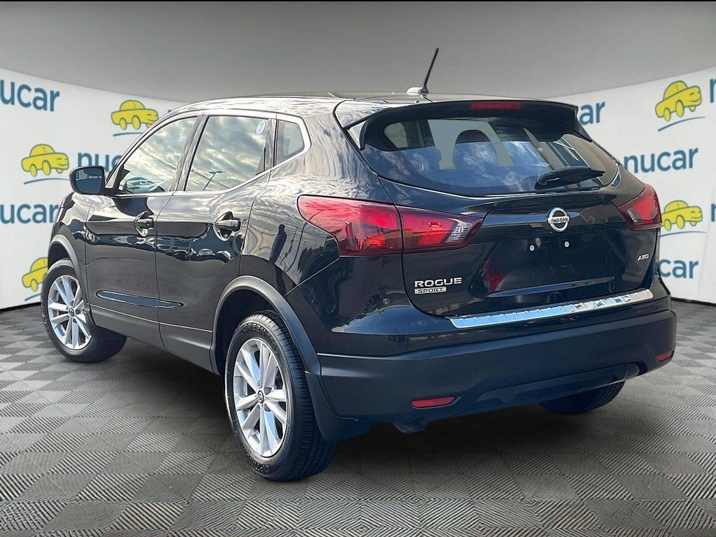 Used 2019 Nissan Rogue Sport S w/ Appearance Package AWD/4WD image 4