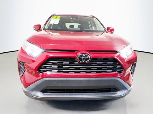 Used 2022 Toyota RAV4 XLE image 11