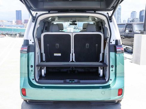 New 2025 Volkswagen ID. Buzz Pro S Plus AWD/4WD image 12