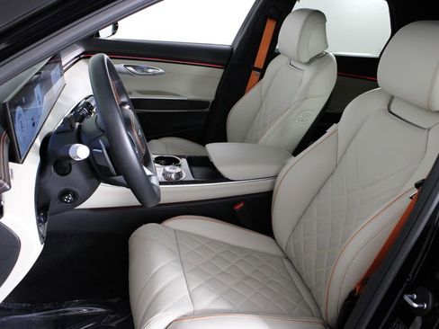 Used 2026 Genesis GV70 3.5T Sport Prestige image 18