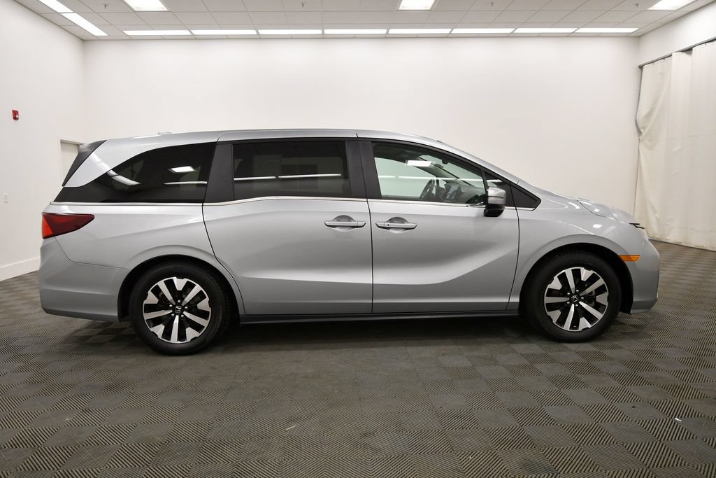 Certified 2025 Honda Odyssey Sport image 9