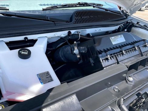 Certified 2025 GMC Savana 2500 w/ Driver Convenience Package RWD image 29