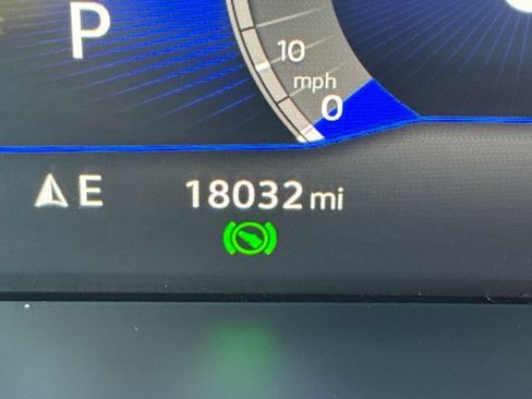 Certified 2024 Volkswagen Tiguan SE w/ Panoramic Sunroof Package image 22