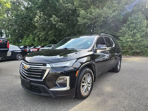 Used 2023 Chevrolet Traverse LT w/ LPO, Floor Liner Package AWD/4WD image 1