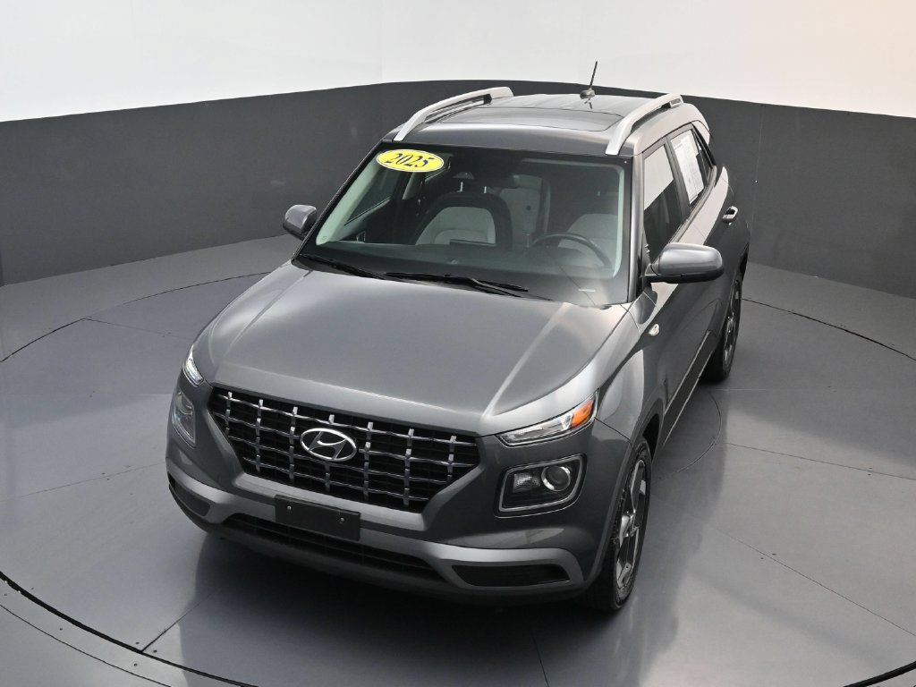 Certified 2025 Hyundai Venue SEL FWD image 22