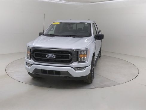 Certified 2022 Ford F150 XLT w/ Equipment Group 302A High image 9