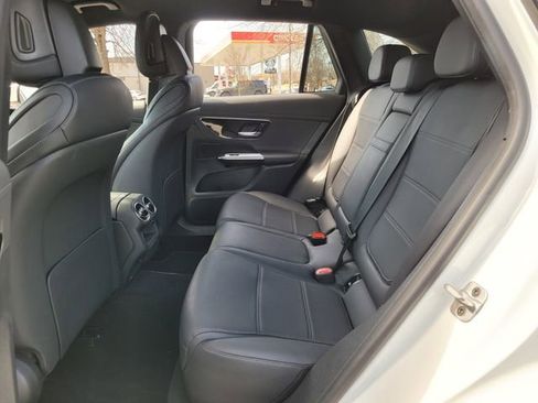 Used 2024 Mercedes-Benz GLC 300 image 12