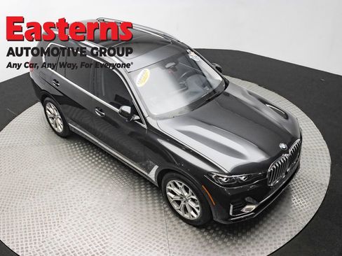 Used 2022 BMW X7 xDrive40i w/ Premium Package AWD/4WD image 3