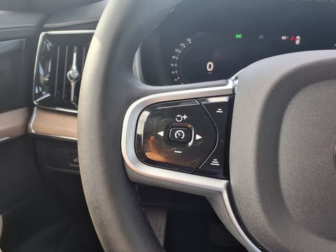 New 2026 Volvo XC90 B5 Plus w/ Protection Package Premier AWD/4WD image 21