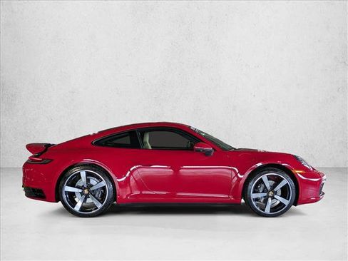 Used 2024 Porsche 911 Carrera 4 image 4