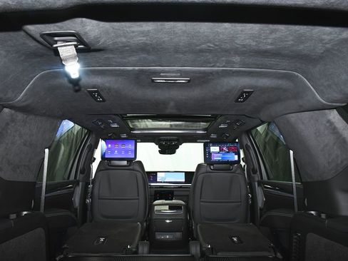 Used 2026 Cadillac Escalade ESV Platinum Sport w/ LPO, ONYX Package AWD/4WD image 73