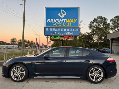 Used 2012 Porsche Panamera 4 image 2
