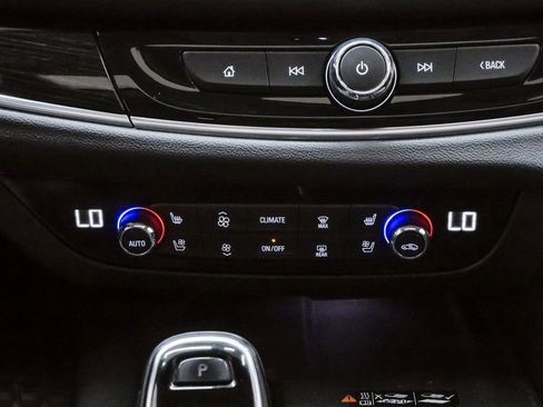 Used 2020 Buick Enclave Avenir w/ Avenir Technology Package FWD image 20