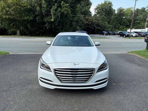 Used 2016 Hyundai Genesis 3.8 RWD image 2