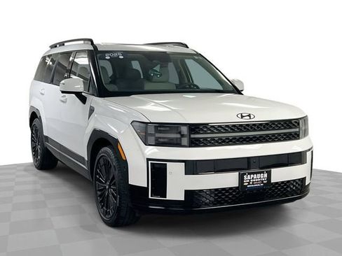 Used 2025 Hyundai Santa Fe Calligraphy AWD/4WD image 1