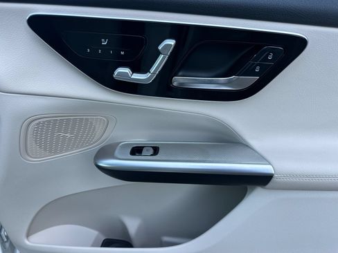 Certified 2026 Mercedes-Benz GLC 300 image 19