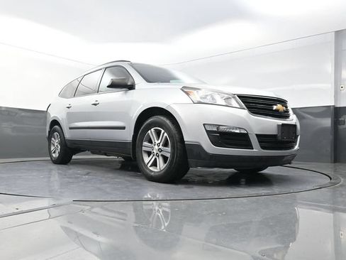 Used 2017 Chevrolet Traverse LS AWD/4WD image 31