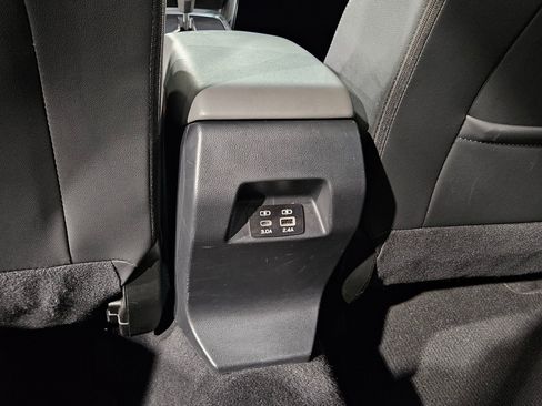 Used 2024 Subaru Crosstrek 2.0i Premium image 38