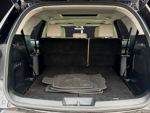 Used 2018 Ford Explorer Platinum image 23