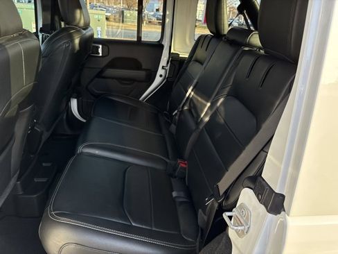 Used 2023 Jeep Wrangler Unlimited Sahara w/ Cold Weather Group image 19