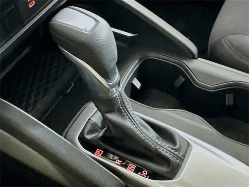 Used 2023 Nissan Frontier SV image 17