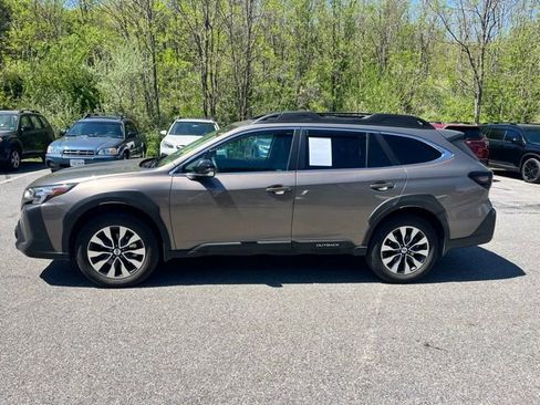 Used 2023 Subaru Outback Limited image 4