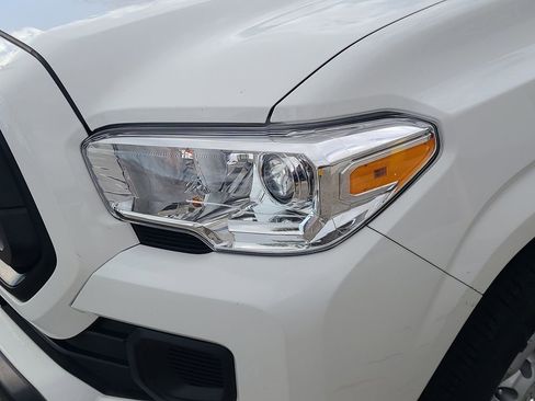 Used 2023 Toyota Tacoma SR w/ SR Convenience Package image 9