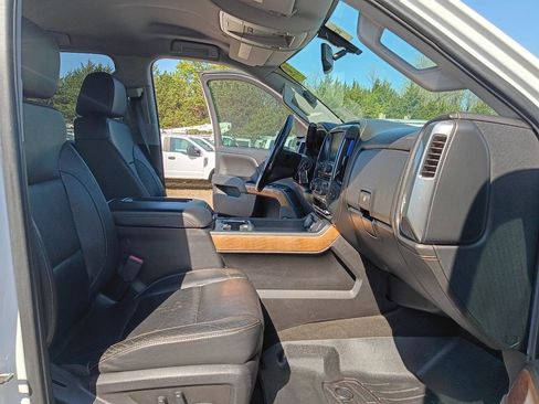 Used 2017 Chevrolet Silverado 2500 LTZ w/ Duramax Plus Package image 18