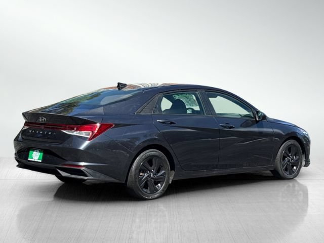 Used 2021 Hyundai Elantra SEL FWD image 4