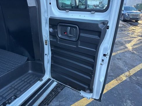 Used 2024 Chevrolet Express 2500 image 23