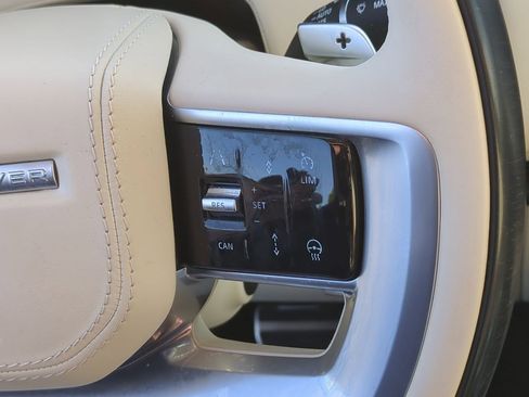 Used 2023 Land Rover Range Rover SE image 12