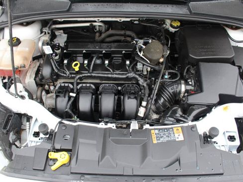 Used 2015 Ford Focus SE w/ Equipment Group 201A FWD image 44