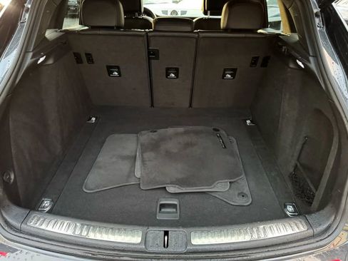 Used 2022 Porsche Macan image 30