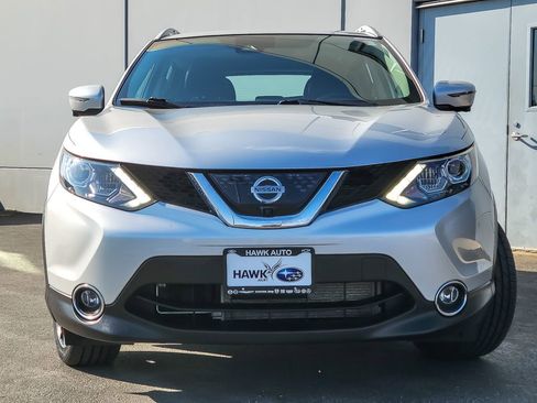 Used 2017 Nissan Rogue Sport SL w/ SL Premium Package image 4