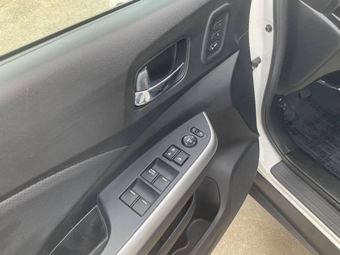 Used 2016 Honda CR-V Touring image 11