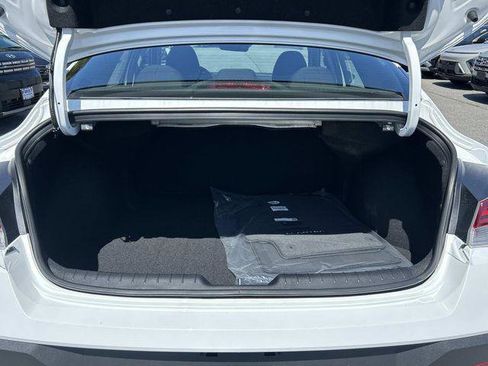 New 2026 Hyundai Elantra Hybrid FWD image 4