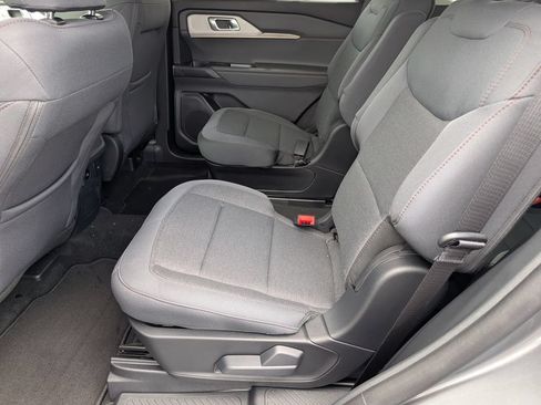 New 2026 Ford Explorer Active AWD/4WD image 7