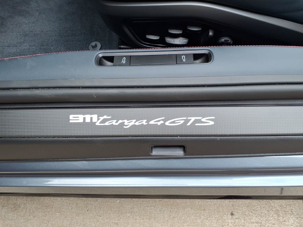 Certified 2026 Porsche 911 Targa 4 GTS AWD/4WD image 18