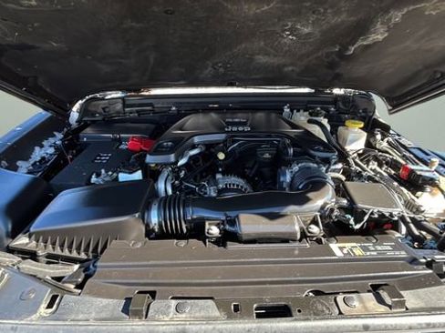 Used 2020 Jeep Gladiator Rubicon image 31